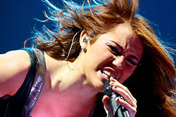 256px-Miley_Cyrus_Wonder_World_concert_at_Auburn_Hills